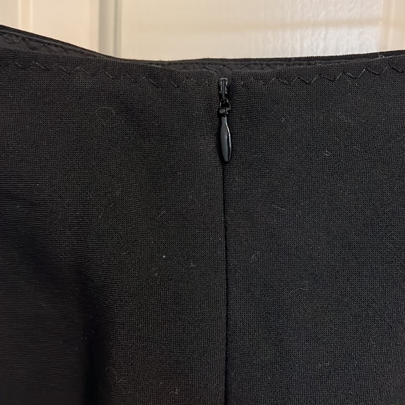 Talula Babaton size 4 A- line black skirt, falls mid calf - Picture 4 of 4